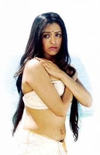 Mamta Mohan Das covering boobs, Black Panty