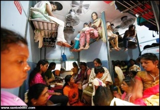 Crowded Ladies Compartment Indian Railway