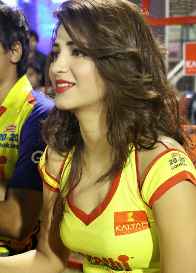 Shruti Hassan Hot Photos At Celebrity Cricket League